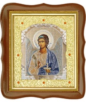 Икона Ангела Хранителя 20-ФС-1 26х29 см деревянный фигурный светлый киот, лик 15х18 поясной Софрино белая одежда, оклад (риза) золото