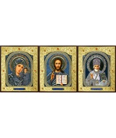 Икона Тройник, лик Софрино узор 24-Г-3 31х13 см деревянный прямой киот на подставке, лик 30х12 Софрино узор, оклад (риза) золото
