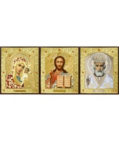 Икона Тройник, лик Софрино цветная одежда, лик 30х12, арт. 24-Г-4 31х13 см деревянный прямой киот на подставке, лик 30х12 Софрино цветная одежда, оклад (риза) золото.