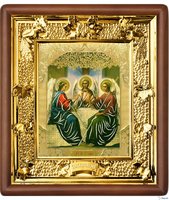 Икона Святой Троицы 31-П-60 24х27 см деревянный прямой киот, лик 15х18 Софрино цветная одежда, оклад (риза) золото