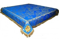 Скатертина парча, оздоблення кольоровий галун, кручена бахрома, вишиті херувими.